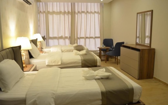 Larissa Suites