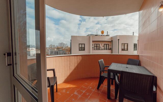 Gaia Terrace With Elevator by Vacationy