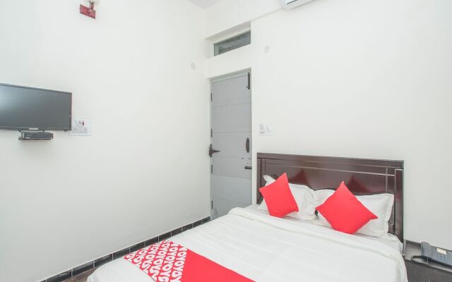 OYO 14430 Sunshine Grand