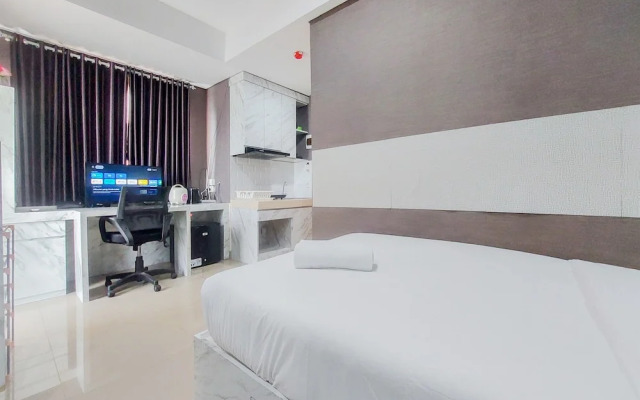 Comfy And Modern Studio Apartment At B Residence
