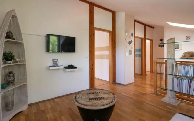 Sunshine Comfortable Holiday Residence