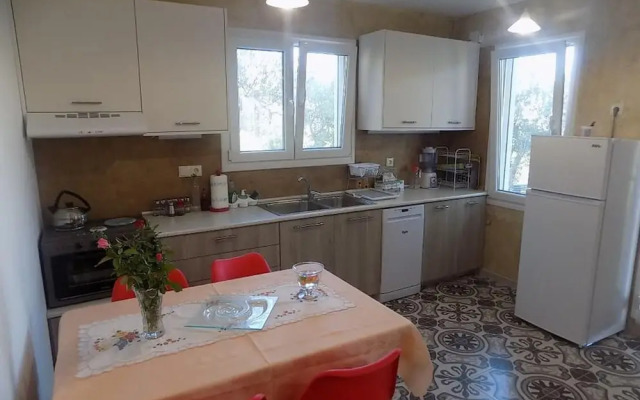Lovely 2 Bedroom Villa Meropi in Skalani Heraklion