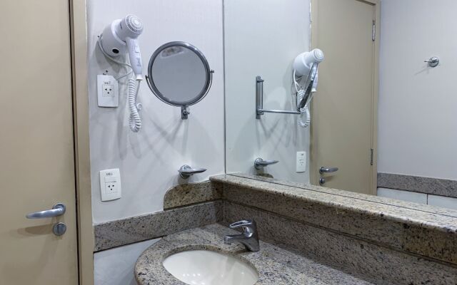 Flat With Services and Pool - Barra