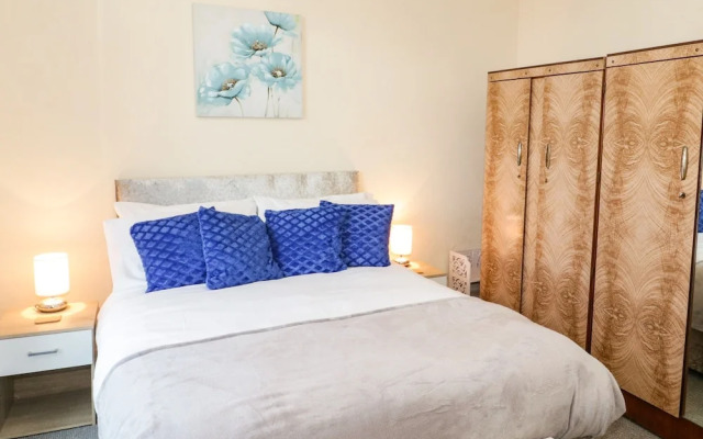 Llys Madoc, Basement Apartment