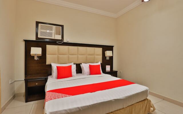 OYO 208 Roshan Hotel Suites Hera