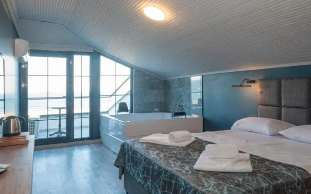 Hazal Otel