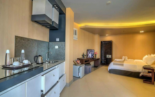 Eloisa Royal Suites