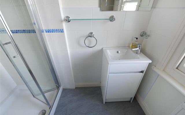 2 Hadleigh Villas