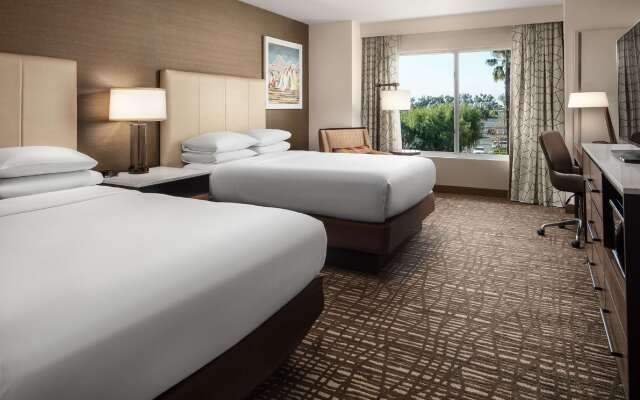 DoubleTree by Hilton Ontario Airport