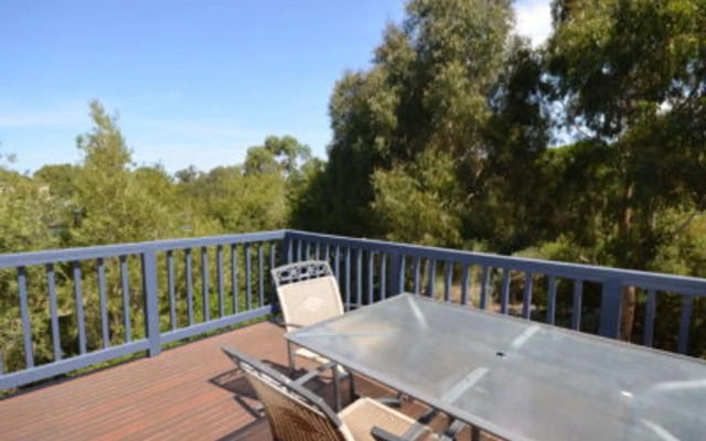 BLISSFUL BEACHCOMBER Surf Side