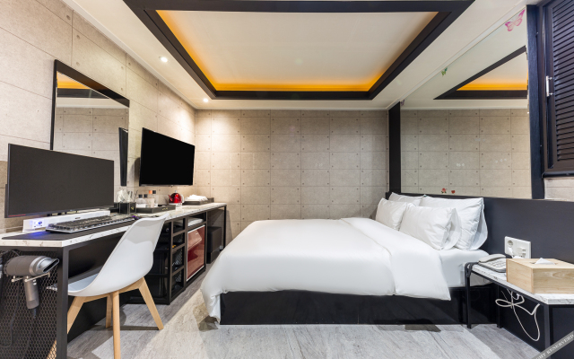 Cheongju Hotel IYA Chungbuk National University Branch