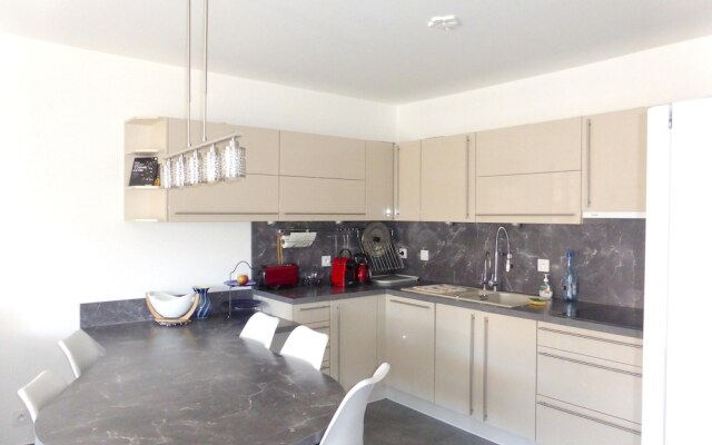 Apartment With 2 Bedrooms in La Seyne-sur-mer, With Furnished Terrace