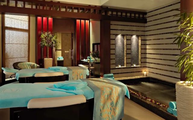Fujairah Rotana Resort & Spa - Al Aqah Beach