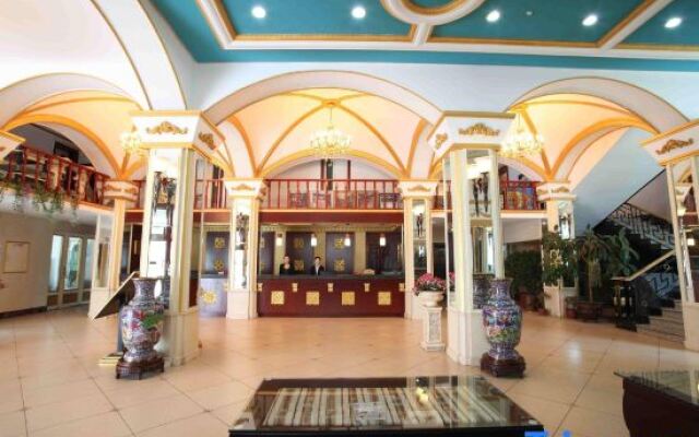 Family Selected King Bed Hotel