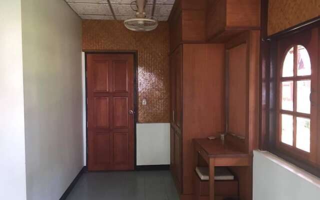 Chaloklum Bay Resort