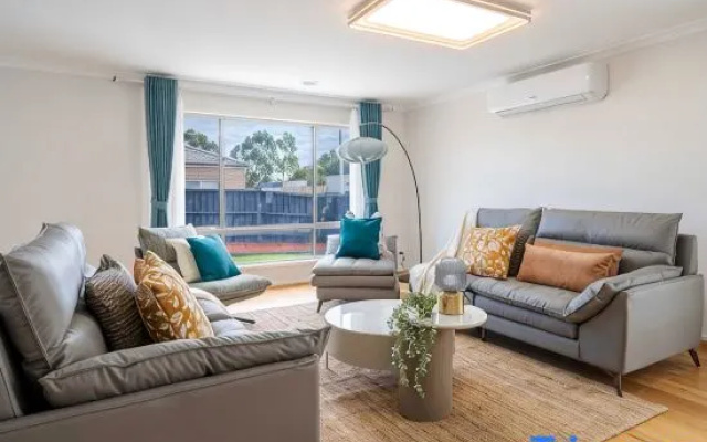 Spacious 4B House in PointCook