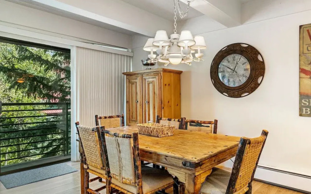 311 Vail International - 2 Br Condo