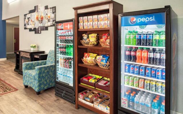 Baymont Inn & Suites by Wyndham Swanton/Toledo Airport