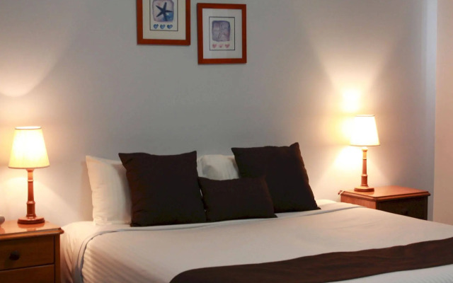 Mid City Motor Inn