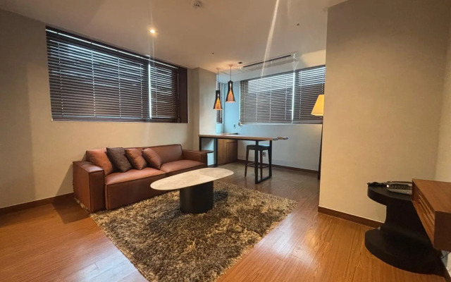 Hyunjin Tourist Hotel