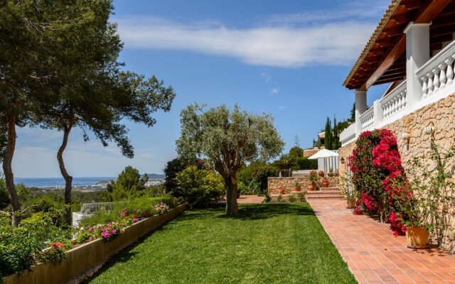 Villa With 5 Bedrooms in Santa Eulalia, With Wonderful sea View, Priva