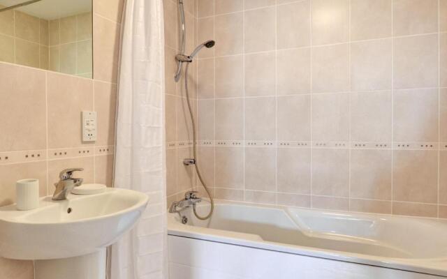 Flat 8 Broadleys