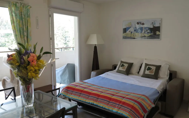 Viva Riviera Nice and Quiet 1 Bedroom with swimming pool - Hotel in Cannes - Photo 2