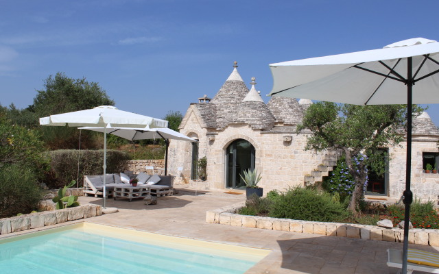 Ostuni Trullo Fiabesco con Piscina