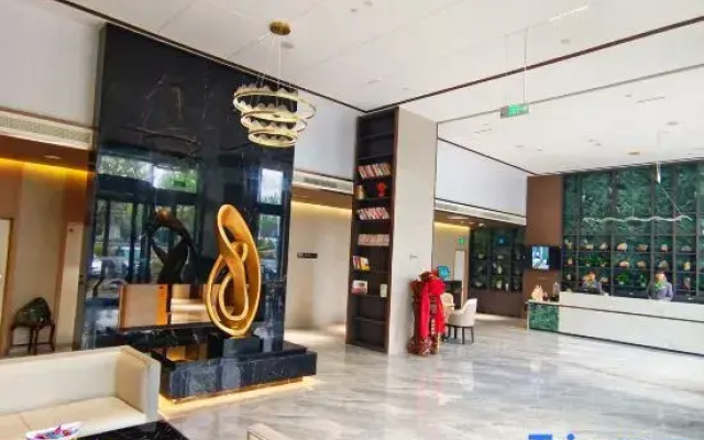Silver Plaza Joy Select Hotel (Penglai Branch)