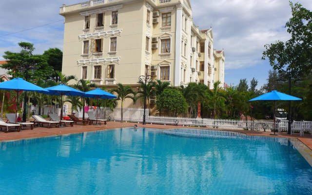 Ban Mai Quang Binh Hotel