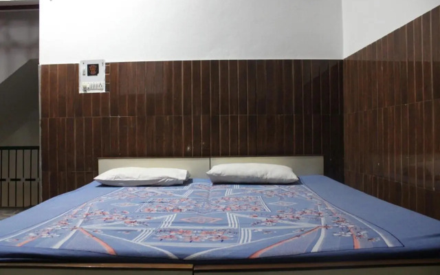 Laxmi Lodge