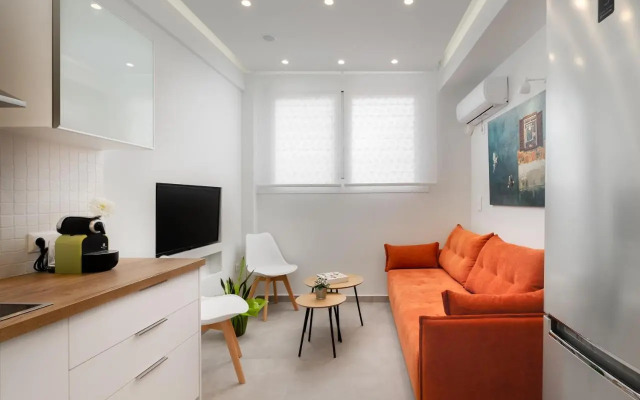 New Luxury Studio in the Heart of Thiseio.