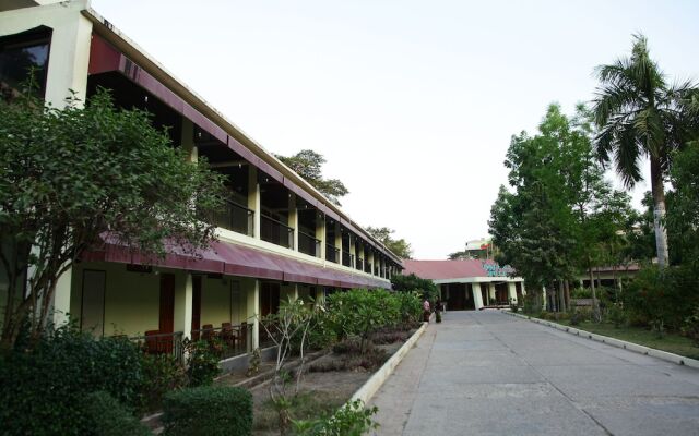 Pathein Hotel