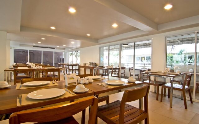 Sunshine Hotel And Residences