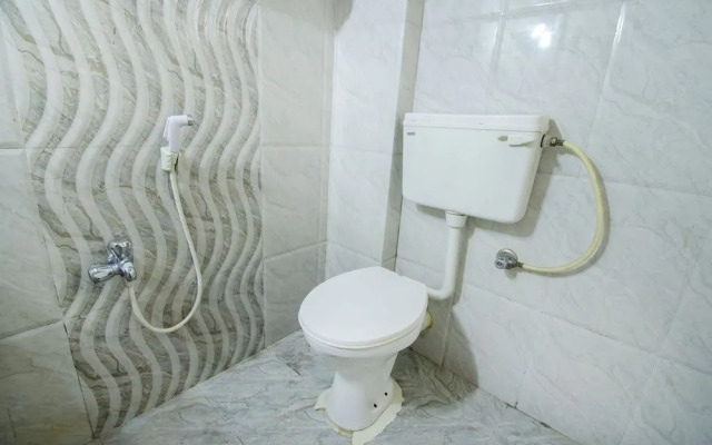 FabExpress Emirates Suites