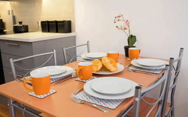 Host Stay Maple Court