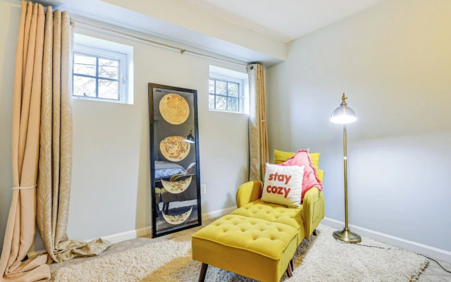 Pet-friendly DC Area Condo w/ Yard!