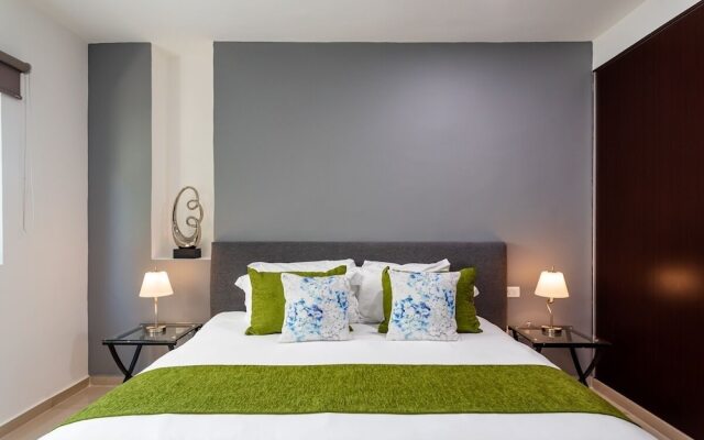 Sabbia 4201-3 Bedrooms ALL IN Suite Condo