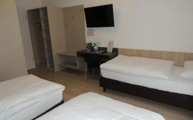 AVIA Motel Bisamberg