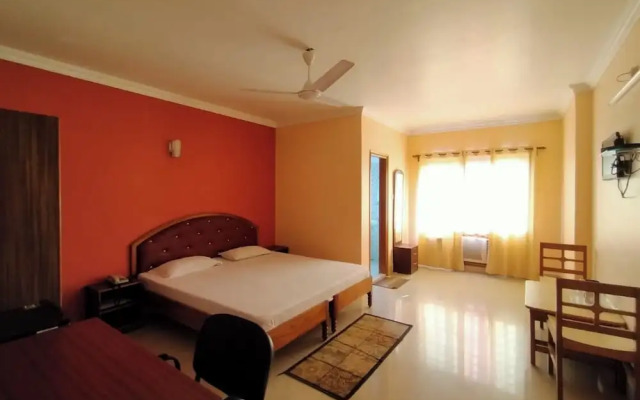 Goroomgo Crystal Inn Guwahati