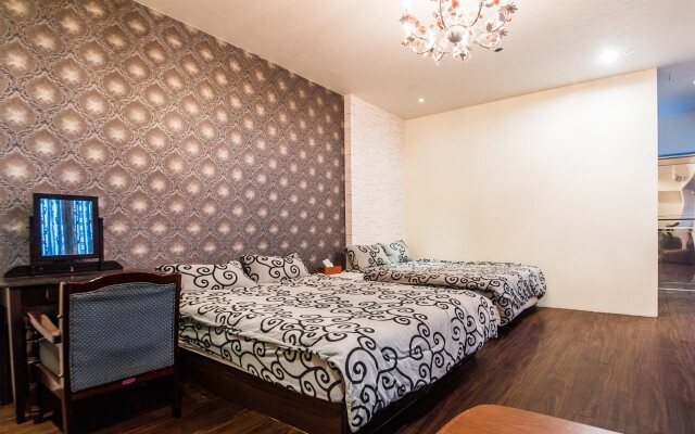 Love Night Market Inn