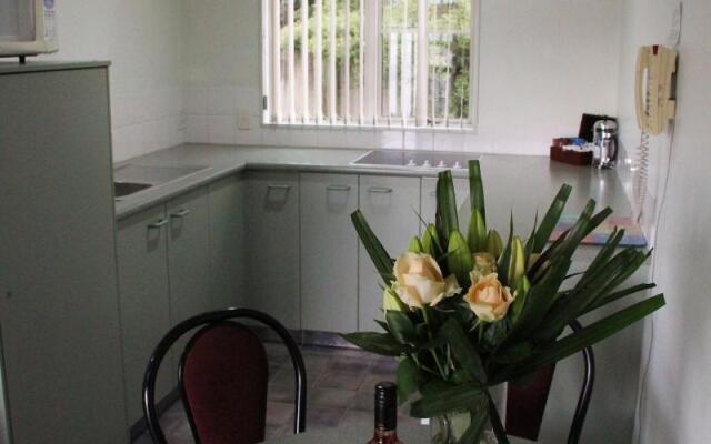 Alexandra Heights Motel