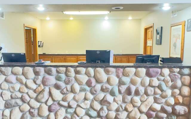 Sleep Inn & Suites near Spirit Mountain