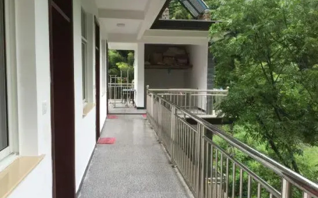 Qixian Qingfeng Farmhouse