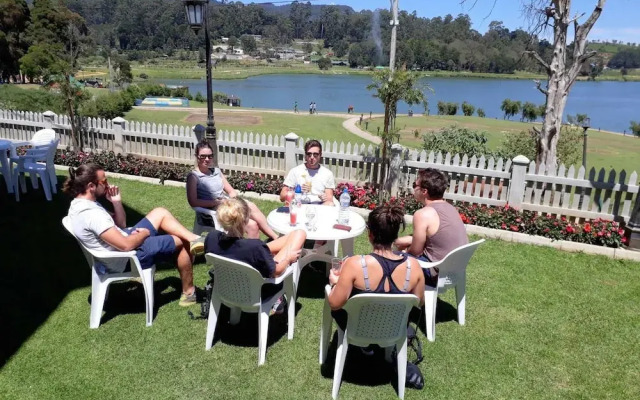 Royal Lake Hotel