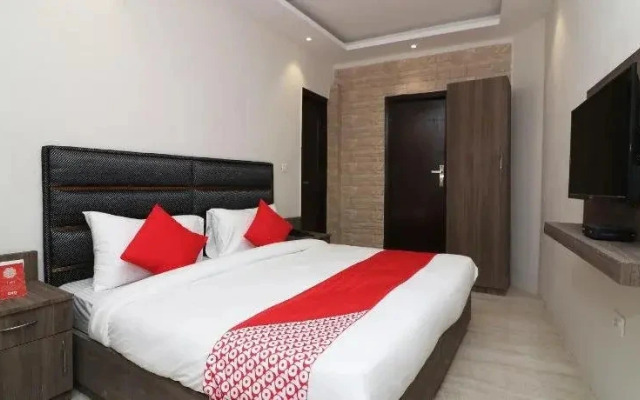 OYO Flagship 24203 Rani Bagh