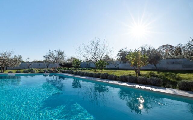 Olive & Lavender villa with pool