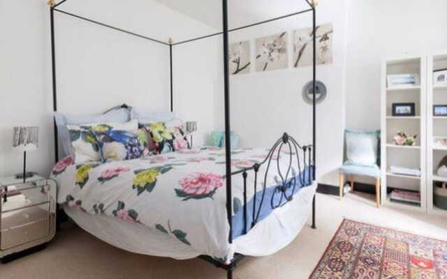 Stylish And Spacious 3 Bed Gdn Flat In Kensington