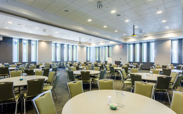 Residence & Conference Centre - Toronto Downtown - George Brown College - Campus Accommodation