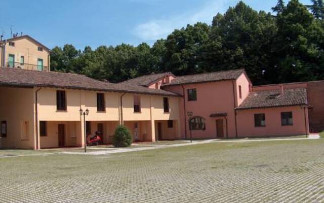 Imola Village